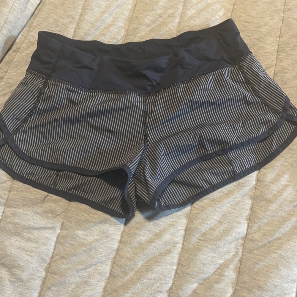 Lululemon speeds. Blue and grey stripes size 6